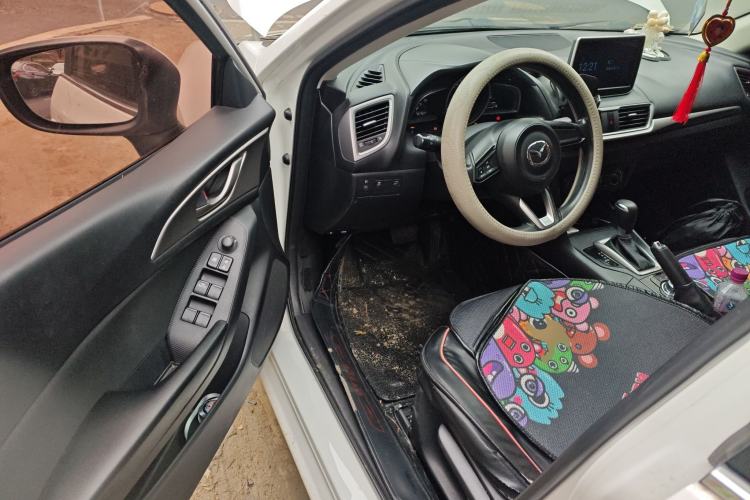 Used Mazda 3 Axela 2017 Sedan 1.5L Automatic Comfort Model Emission Standard China V