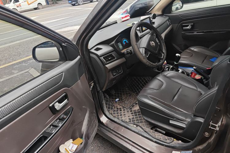 Used Dongfeng Fengon 330 2019 1.5L 330S Manual Comfort Version China VI Standard Driver Seat