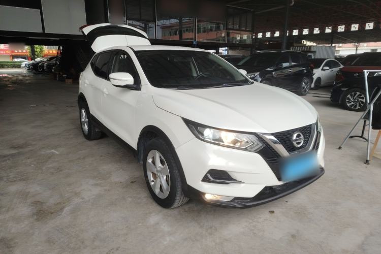 Used Nissan Qashqai 2019 2.0L CVT Smart Enjoyment Version Front Right 45 Deg