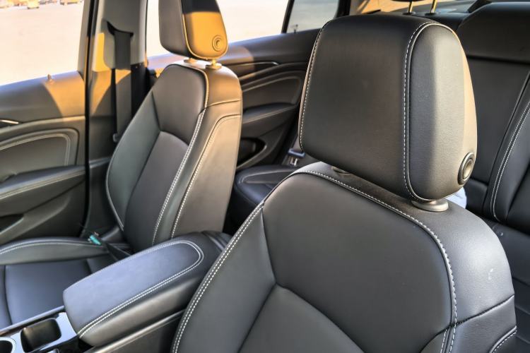 Used Buick Regal 2024 25T Deluxe Edition Interior 2