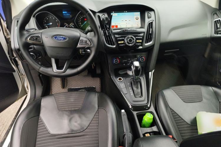 Used Ford Focus 2015 Hatchback EcoBoost 125 Automatic Supreme Style Edition