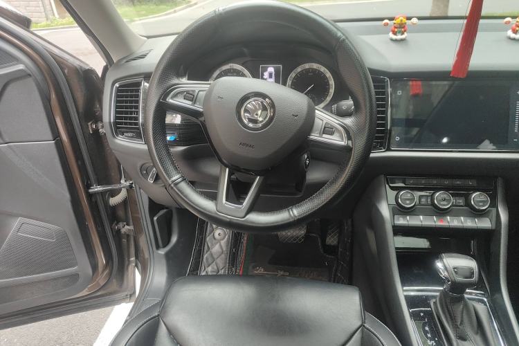 Used Skoda Kodiaq 2018 Facelifted TSI330 5-Seater Two-Wheel-Drive Luxury Enjoyment Edition