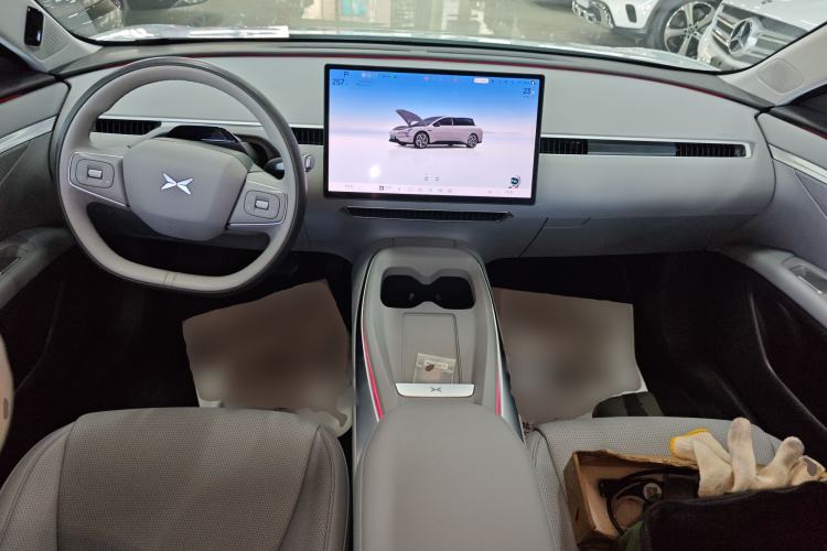 Used XPeng MONA M03 2025 600 with Ultra-Long Range Max Center Console