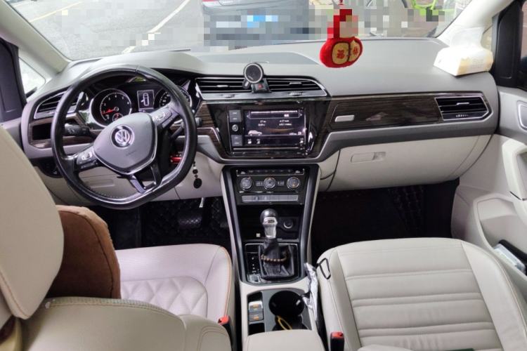 Used Volkswagen Touran 2016 Volkswagen Touran L 280TSI DSG Comfort Edition