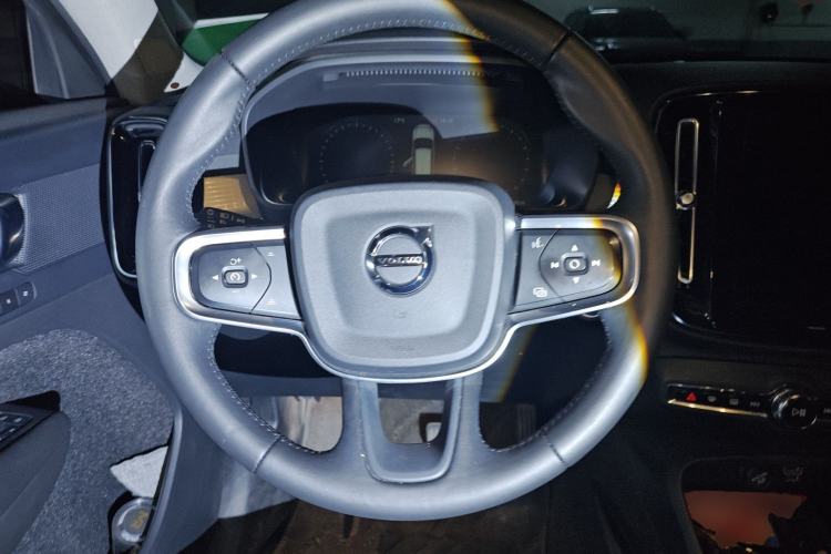 Used Volvo XC40 2021 T4 4x4 SmartDrive Fashion Edition
