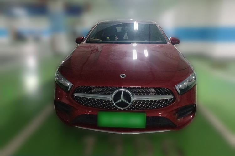 Used Mercedes-Benz A-Class 2022 Revised Version A 200 L Sport Sedan Fashionable Style Front
