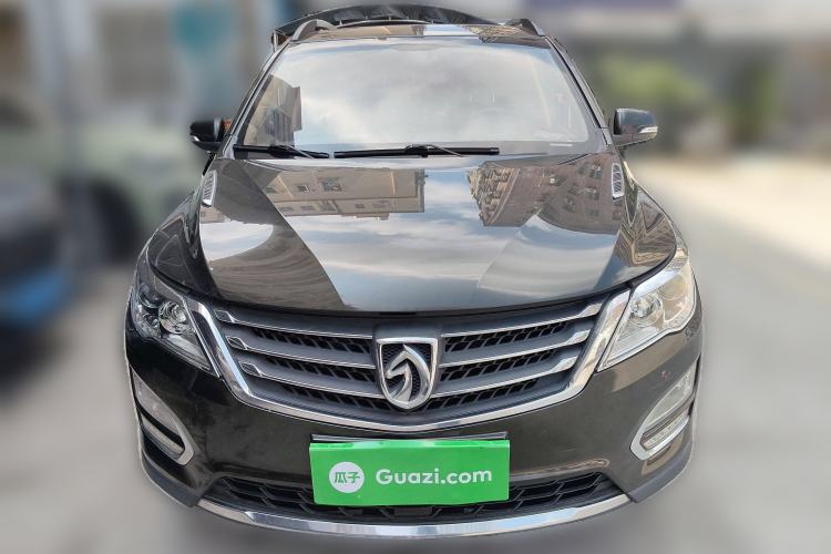 Used Baojun 560 2015 1.8L manual Comfort trim level
