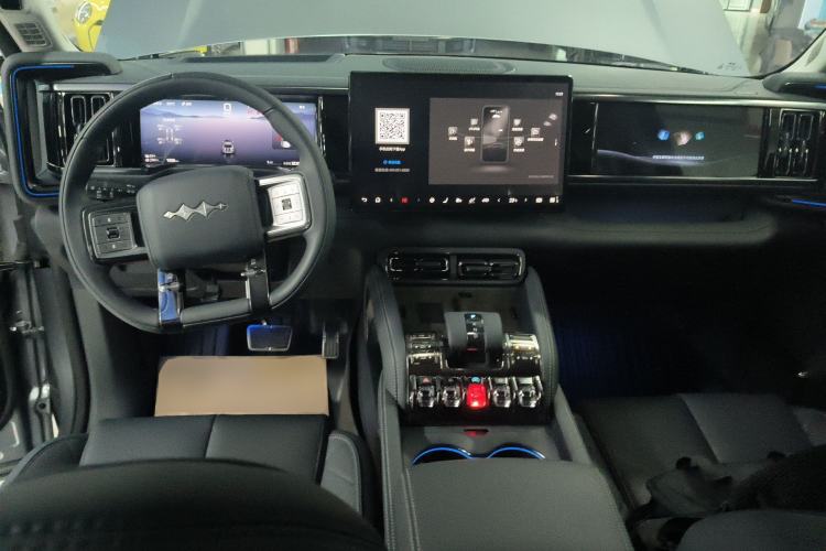 Used Formula Leopard 5 2023 Navigator Edition
