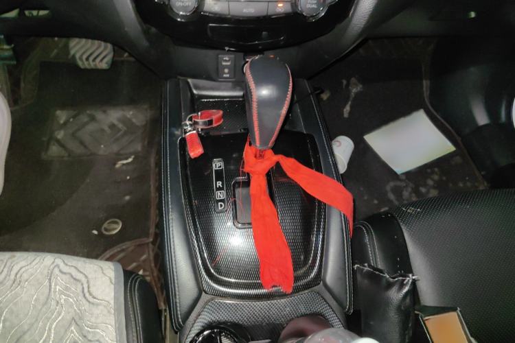 Used Nissan X-Trail 2015 2.0L CVT Comfort MAX Edition 2WD
