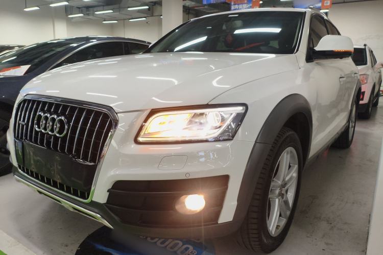Used Audi Q5 2017 Plus 40 TFSI Technology Model