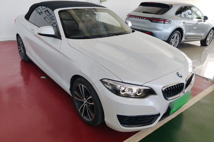 Used BMW 2 Series 2018 220i Convertible Coupe Sports Design Package
