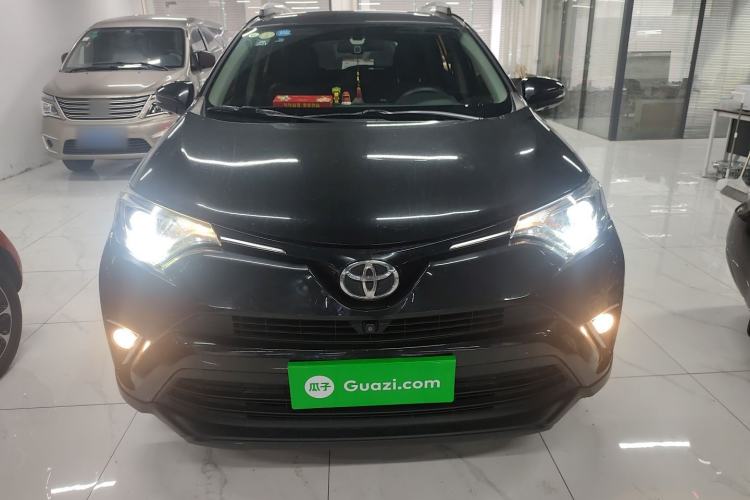 Used Toyota RAV4 2016 2.0L CVT Two-Wheel Drive Fashion Edition China V Standard