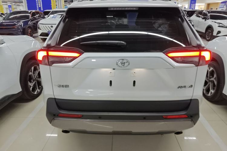 Used Toyota RAV4 2021 2.0L CVT Two-Wheel Drive Fashion PLUS Edition
