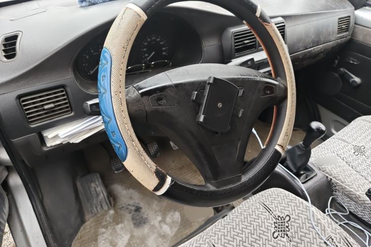 Used Wuling Rongguang 2011 1.2L Base Version
