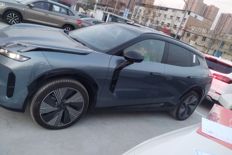 Used Lynk & Co 08 EM-P 2025 245km Ultra-Long Range Halo
