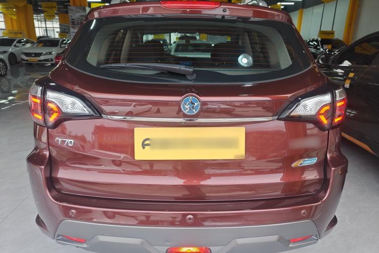 Used Venucia T70 2018 2.0L CVT Smart Enjoyment Version
