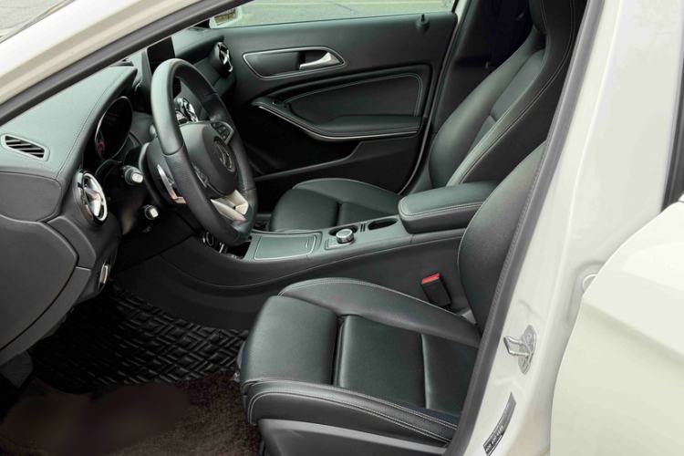 Used Mercedes-Benz GLA 2019 GLA 200 Fashion Model Interior 5