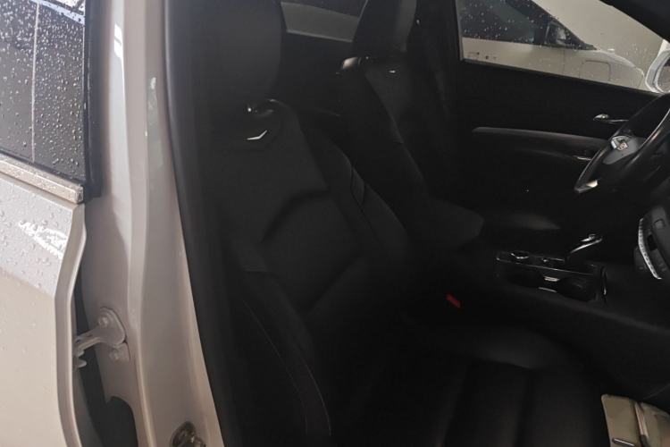 Used Cadillac XT4 2021 28T Two-Wheel Drive Leading Version
