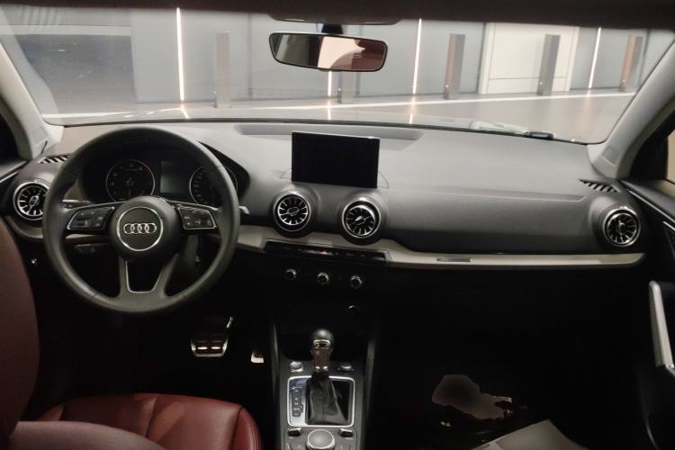 Used Audi Q2L 2020 35 TFSI Ambition Dynamic Edition Center Console