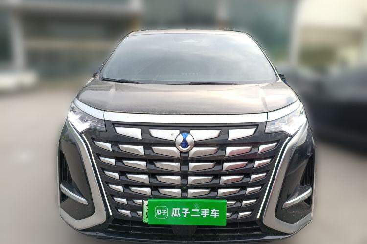 Used Denza D9 2022 DM-i 1040 Prestige Model Front