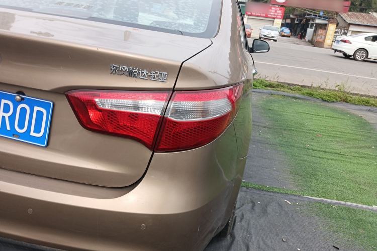 Used Kia K2 2012 Sedan 1.4L MT GLS Commemorative Edition
