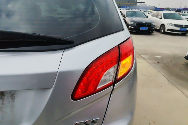 Used GAC Trumpchi GS5 2014 2.0L Automatic Two-Wheel Drive Deluxe Edition Right Rear Taillight