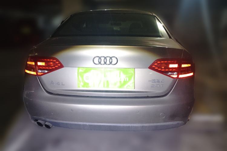 Used Audi A4L 2012 2.0 TFSI automatic Comfort trim level Rear