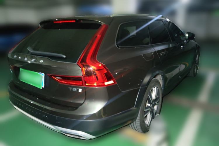 Used Volvo V90 2020 Facelifted Cross Country T5 AWD Zhiyuan Edition Rear Right 45 Deg