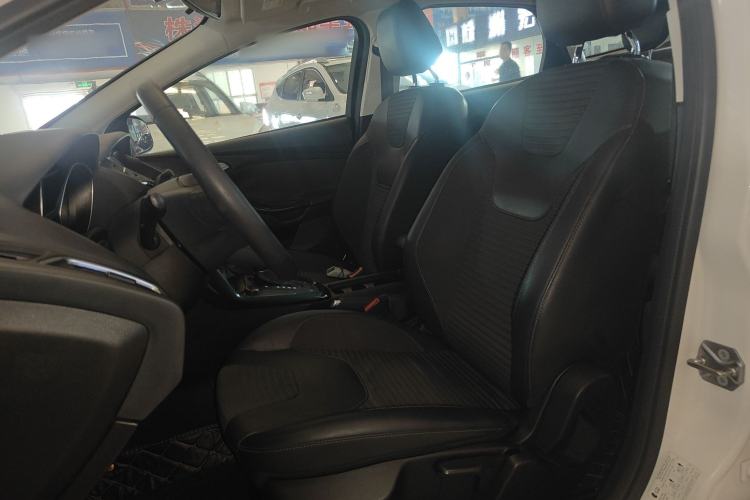 Used Ford Focus 2017 Sedan 1.6L Automatic Fashion Edition Smart Drive Version Left Front Seat