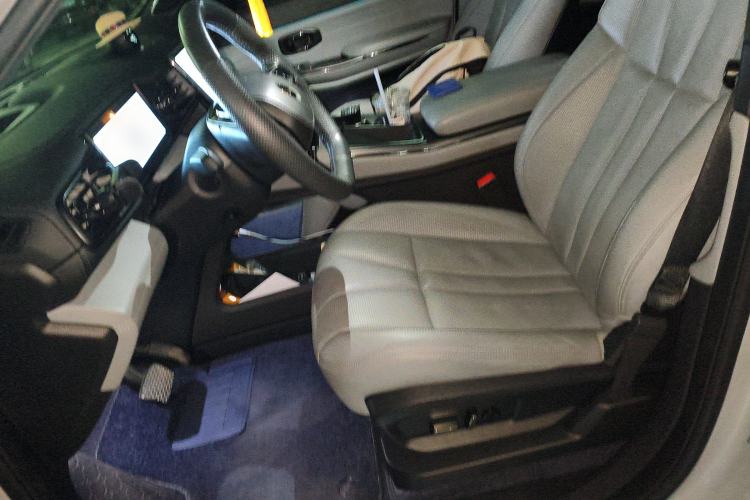 Used Nio ES8 2022 100 kWh Six-Seater Version Left Front Seat