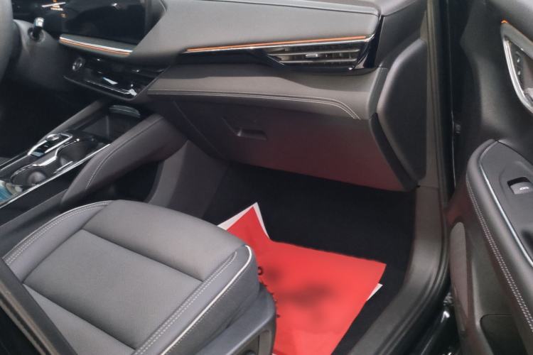 Used Buick Envision 2025 Encore Plus 28T Two-Wheel-Drive Platinum Edition Left Front Seat