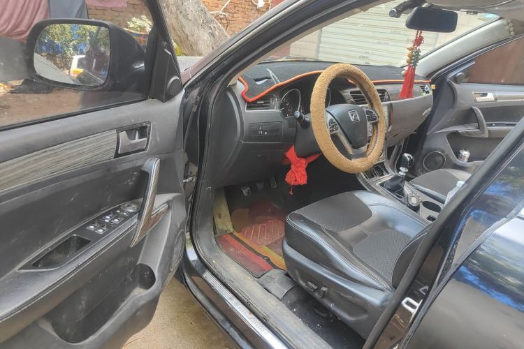 Used Zotye T600 2014 1.5T Manual Flagship Version Driver Seat