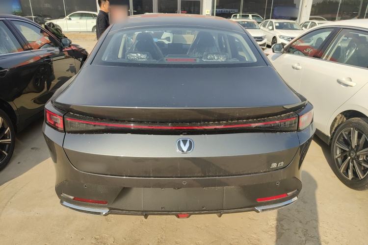 Used CHANGAN Eado 2025 Blue Whale 1.5T 500Bar Prestige Model
