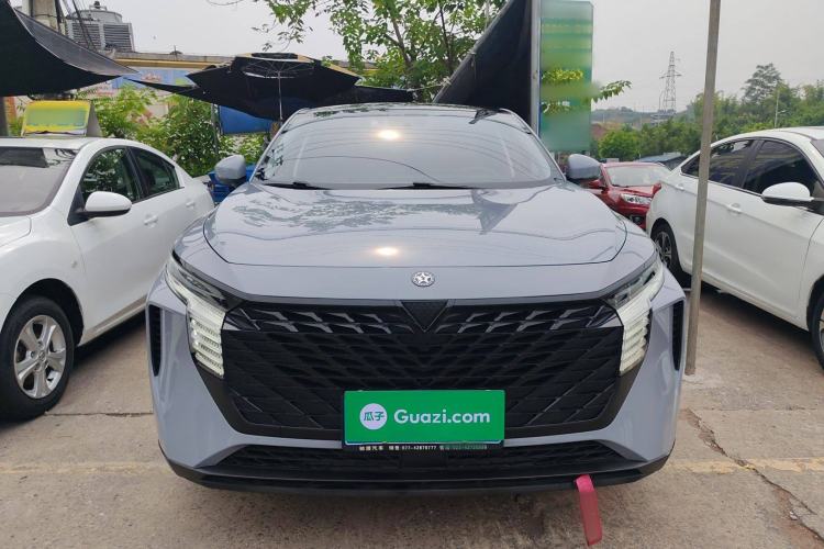 Used Venucia V 2021 260T Idol Edition
