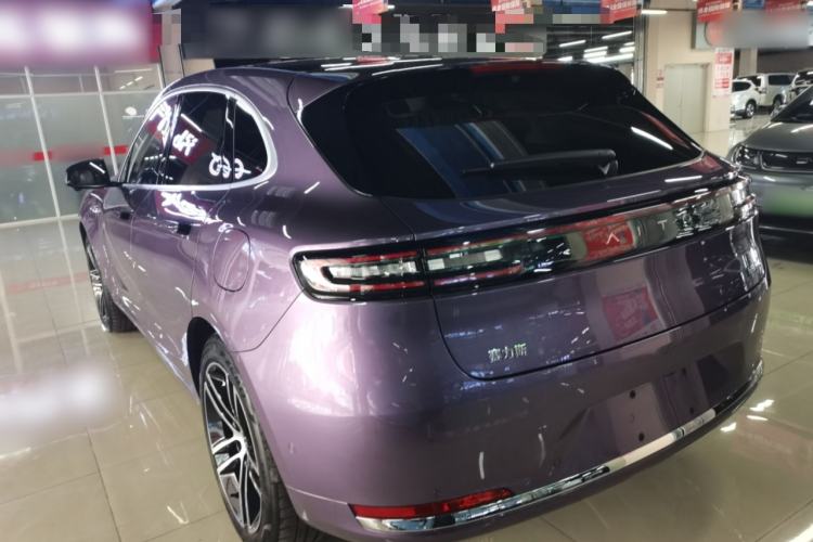 Used Hima AITO M5 2025 Extended-Range Ultra All-Wheel-Drive Version
