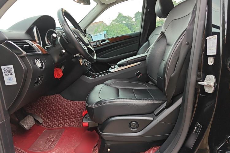 Used Mercedes-Benz M-Class 2014 ML 400 4MATIC Dynamic Model Left Front Seat