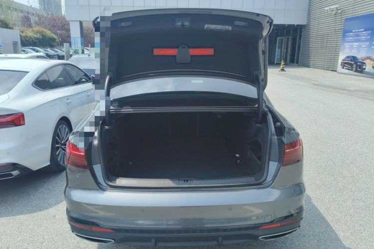 Used Audi A4L 2023 40 TFSI Luxury Dynamic Model
