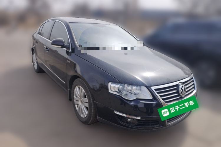 Used Volkswagen Magotan 2011 1.8TSI DSG Luxury Model Front Right 45 Deg