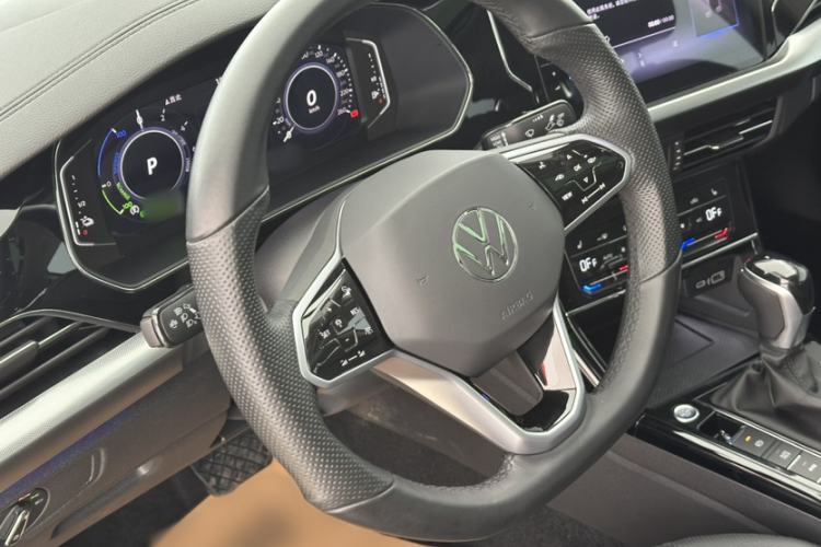 Used Volkswagen Passat New Energy 2023 430 PHEV Hybrid Luxury Edition Steering Wheel