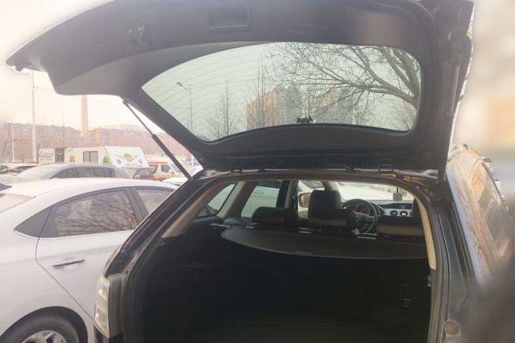 Used Mazda CX-7 2014 2.3T Smart All-Wheel Drive Supreme Edition Trunk