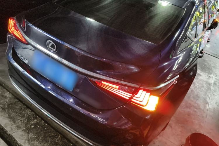 Used Lexus ES 2022 200 Excellence Edition
