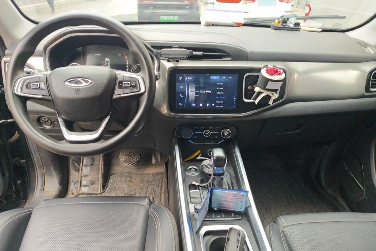 Used Chery Tiggo 8 2018 1.5 TCI Automatic Luxury Model 5 Seats Center Console