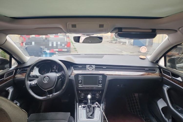 Used Volkswagen Magotan 2018 380TSI DSG Luxury Model Center Console