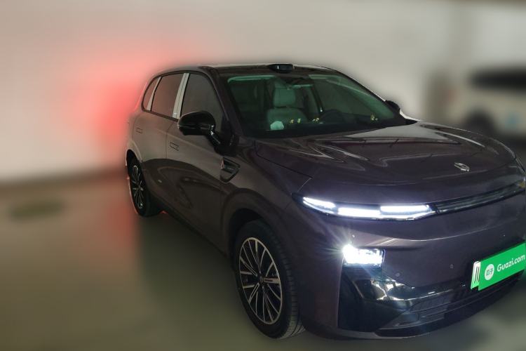 Used Leapmotor B10 2025 510 LiDAR Version Front Right 45 Deg