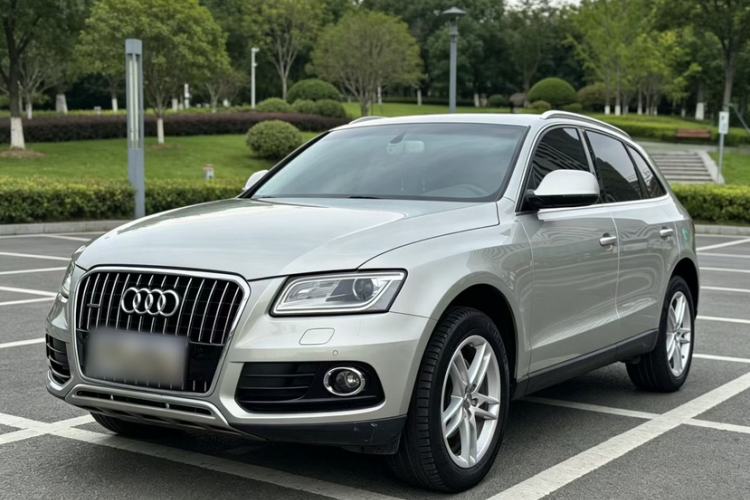 Used Audi Q5 2017 40 TFSI Comfort Model
