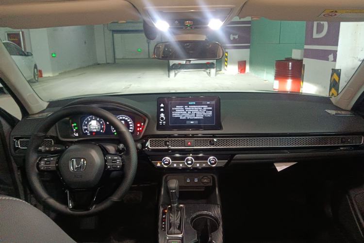 Used Honda Civic 2025 240TURBO CVT Smart & Fun Plus Center Console