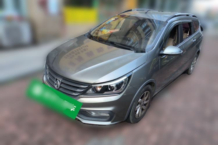 Used Baojun 310W 2017 1.5L Manual Fashion Model China V