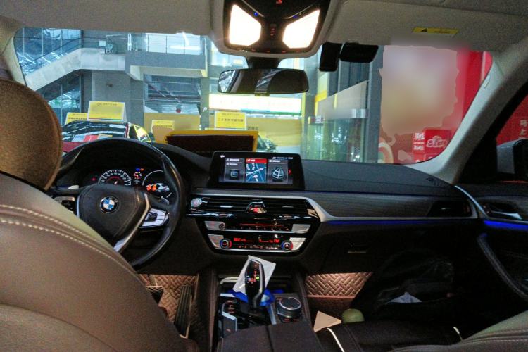 Used BMW 5 Series 2019 Facelifted 530Li Leading Edition Luxury Package