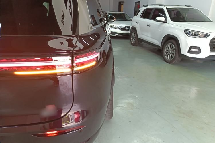 Used VOYAH Titan 2026 Model Max+ Right Rear Taillight