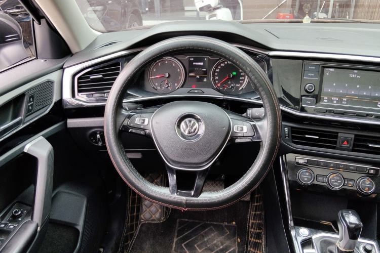 Used Volkswagen Tayron 2019 330TSI Two-Wheel Drive Luxury Model China VI Standard Steering Wheel